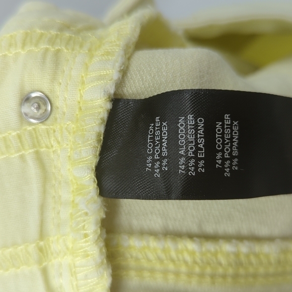 CHICO'S So Slimming Zippered Ankle Jeans - Picture 10 of 10